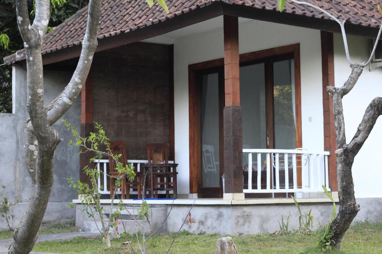 אמד Coconut Beach Bungalows & Warung 2 מראה חיצוני תמונה
