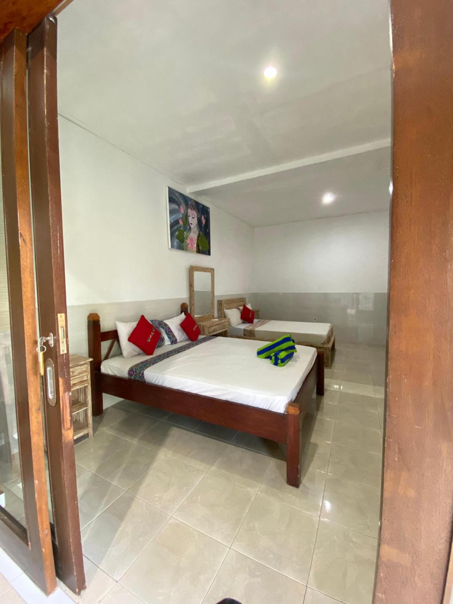 אמד Coconut Beach Bungalows & Warung 2 מראה חיצוני תמונה